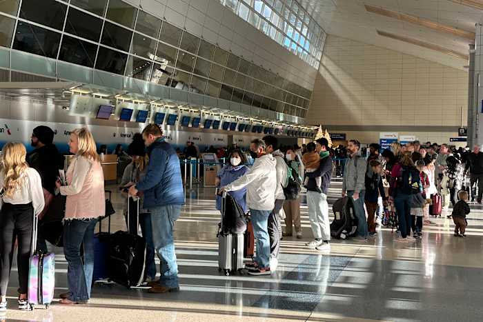 Greg Abbott threatens Dallas, Houston airports’ grant funds over Islamic washing facilities