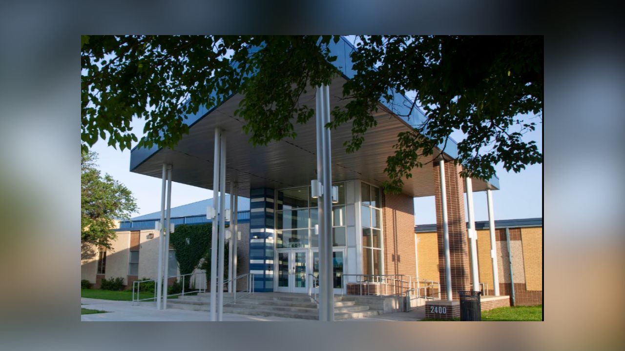 Ft Worth: O.D. Wyatt High Lockdown