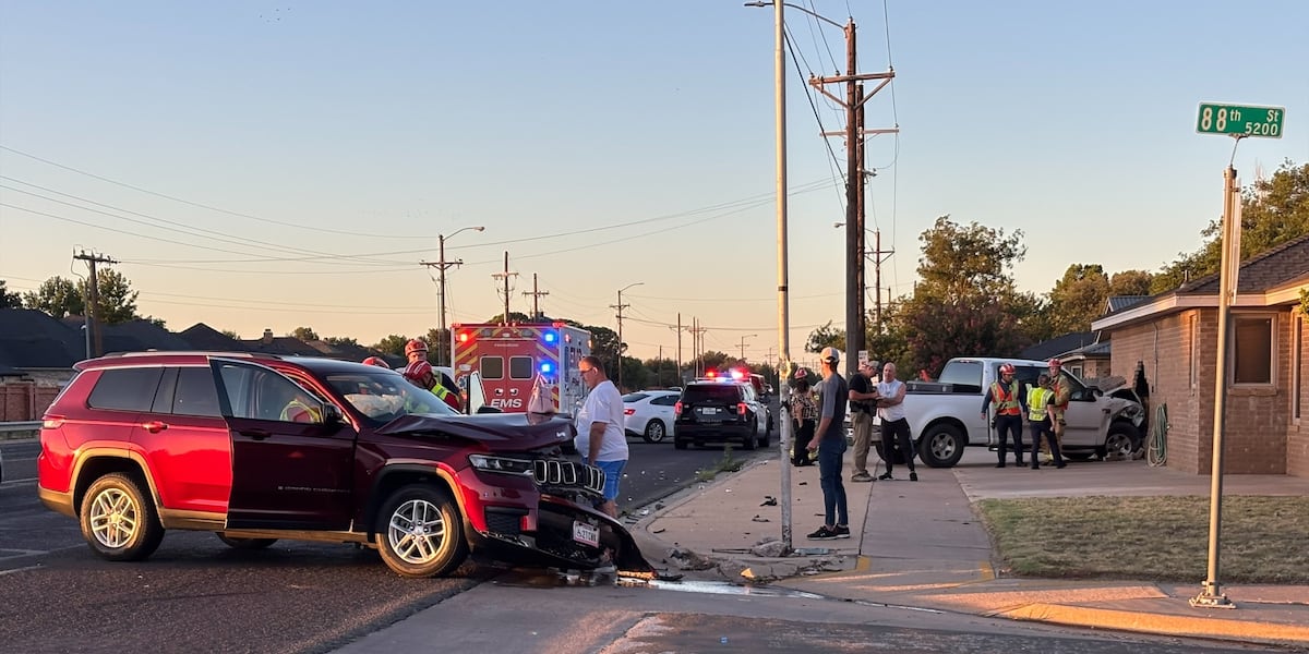 1 injured after car crashes into home in south Lubbock