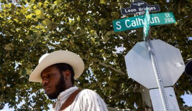 Leon Bridges to perform new album songs at Bowie House hotel