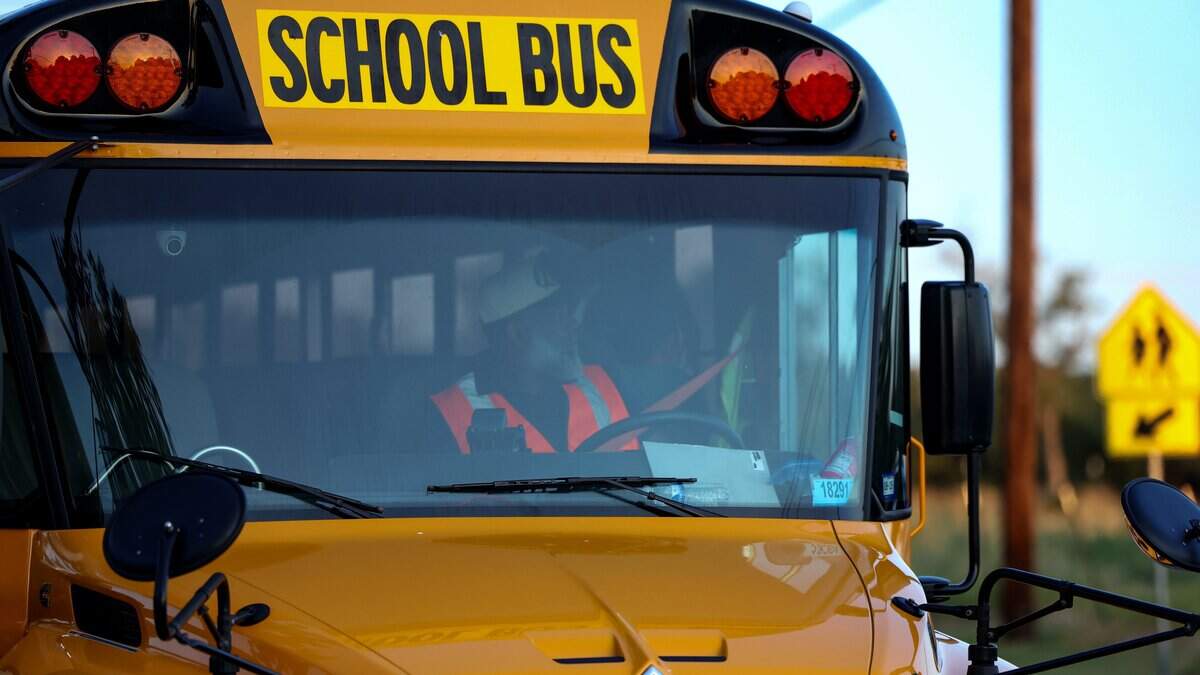 Texas lawmaker among those who want later school start date