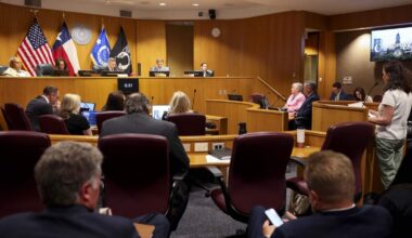 Tarrant County tables decision on Election Day, early voting sites