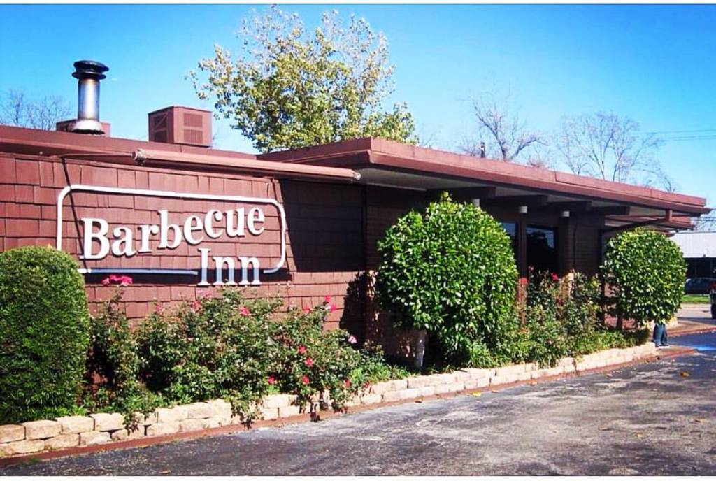 Image shows the exterior of Barbecue Inn in Houston.