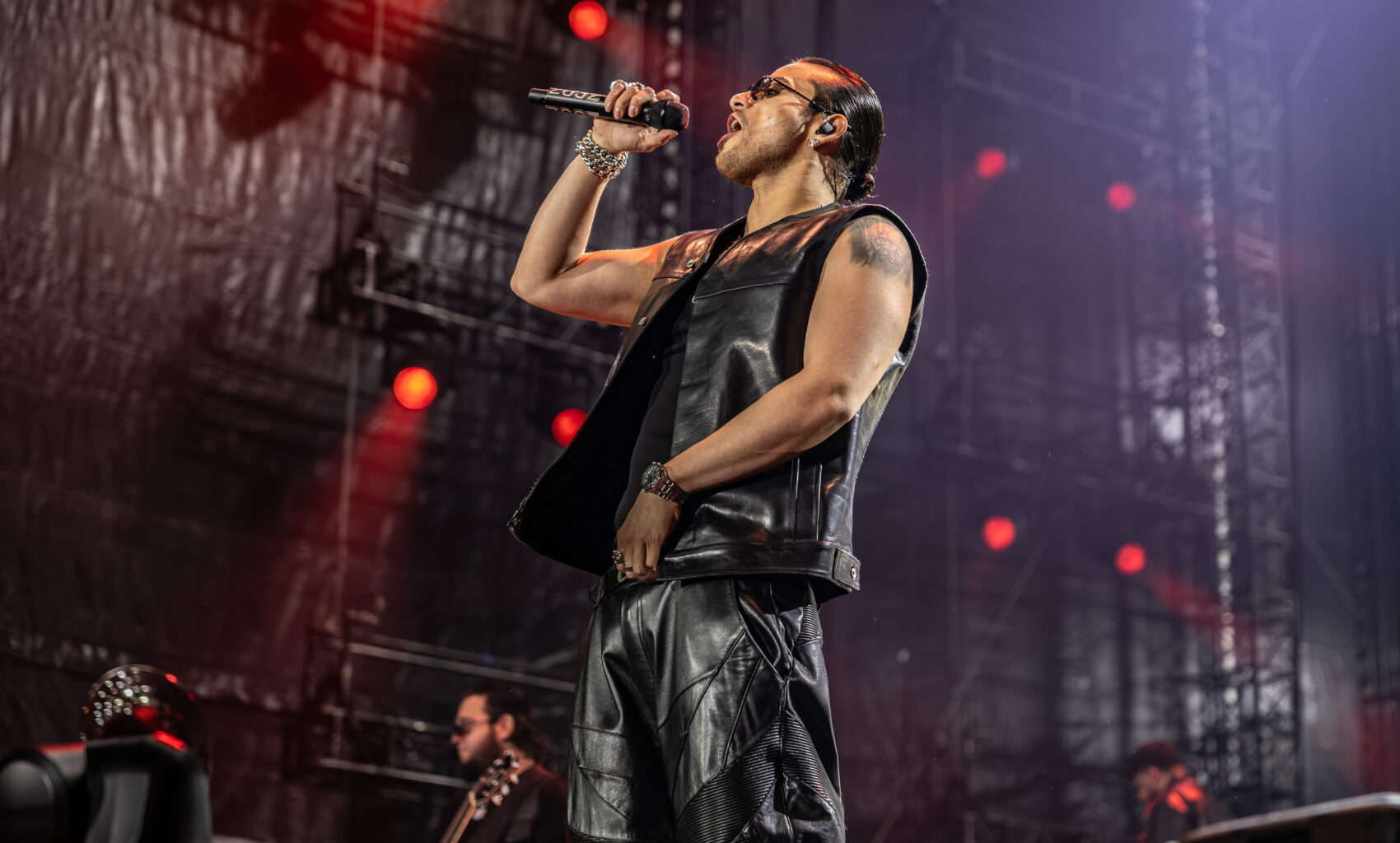 Fuerza Regida delivers at sold-out Globe Life Field in Arlington