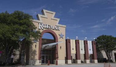 Struggling Ridgmar Mall finds a new owner, set to become logistics center 