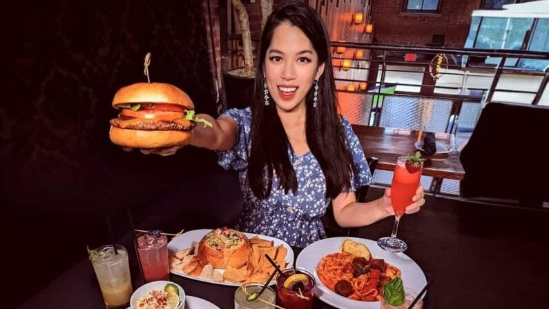 Bottomless Mimosas Houston - Hearsay Gastro Lounge