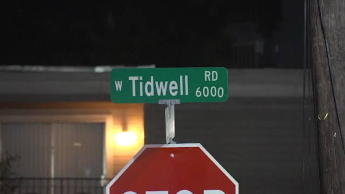 Two men shot after suspects in car open fire in northwest Houston, HPD says