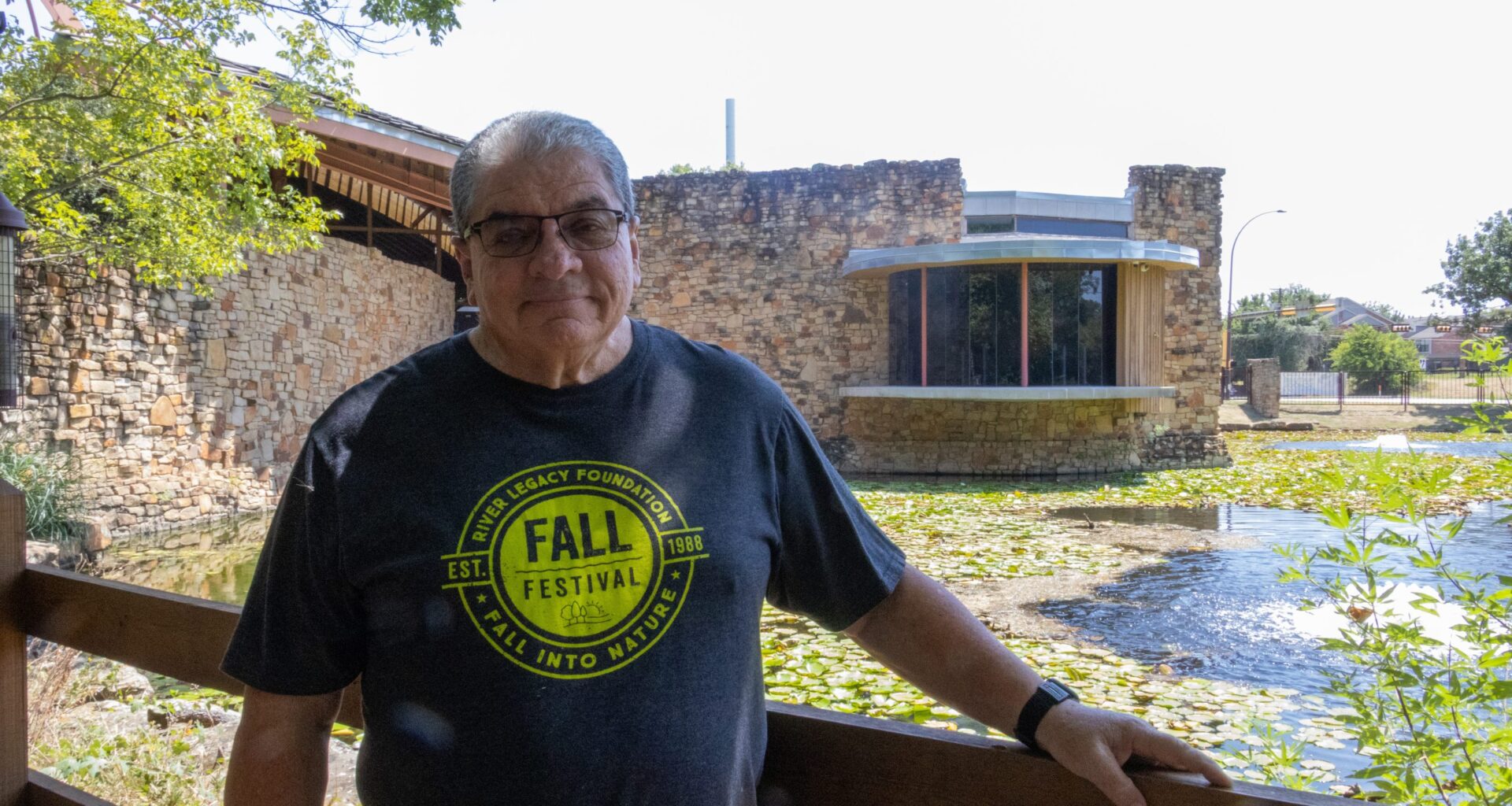 Former Arlington police officer now serves community through volunteering