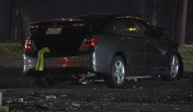 Woman killed in high-speed crash after running red lights in southeast Houston, police say