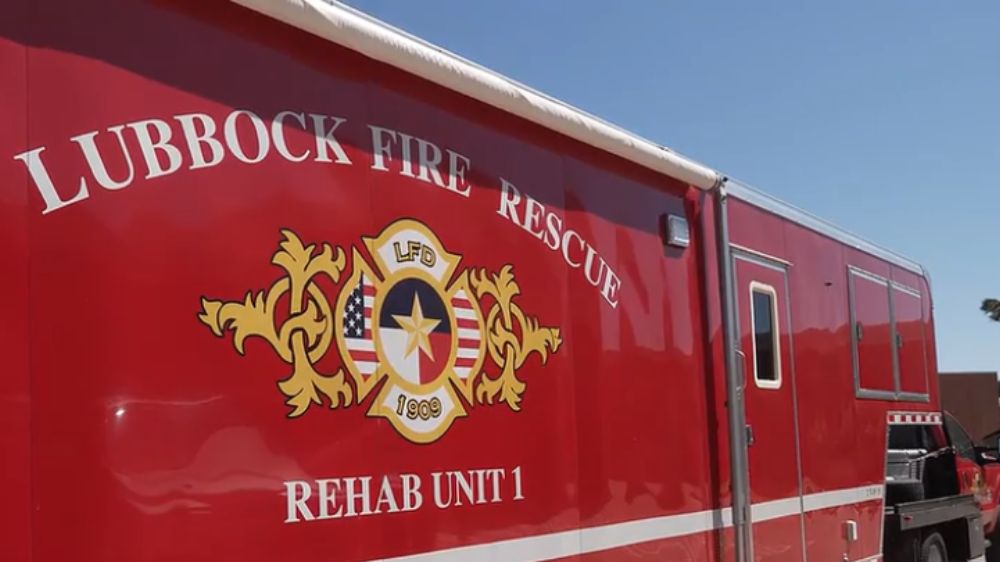 Lubbock firefighters use rehab unit to combat heat