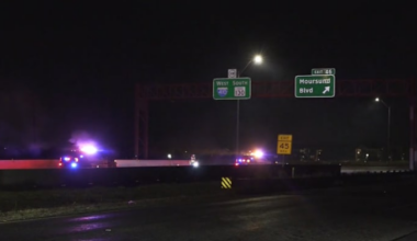 Man killed in crash after vehicle flips into oncoming lanes on Loop 410, SAPD says