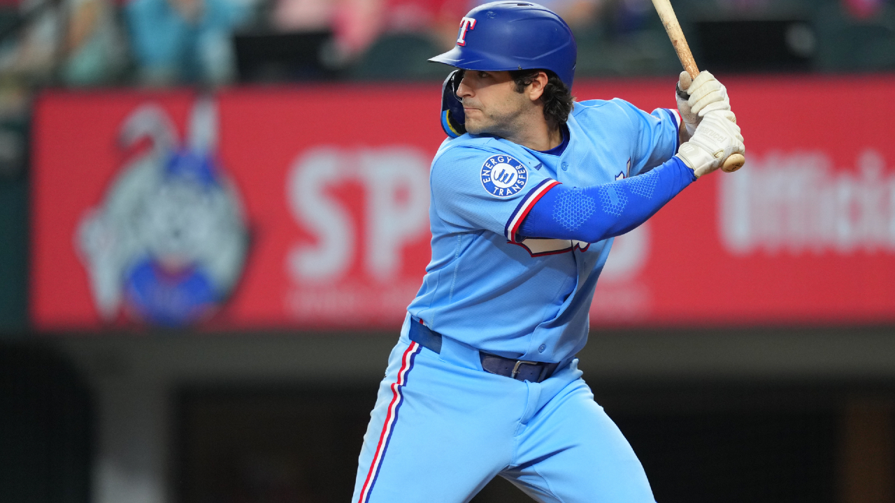 Blue Jays trade Adam Macko to Rangers for Josh Smith, Josh Stephan
