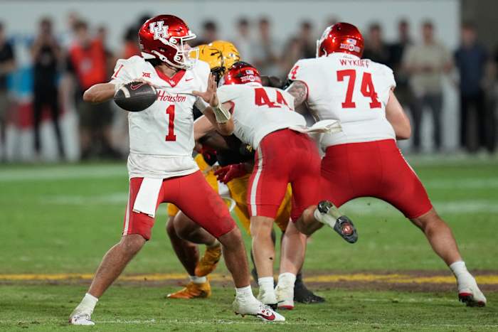 Houston Cougars QB Conner Weigman named to Maxwell Award Preseason Watch List