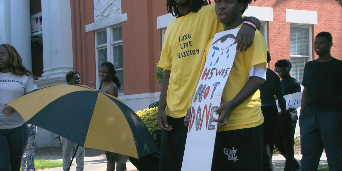 Family protests outside Bulloch County Courthouse demanding justice for Hazeion Houston