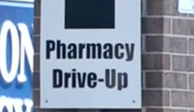 Houston, Mo., pharmacy set to close, another prepares for more patients