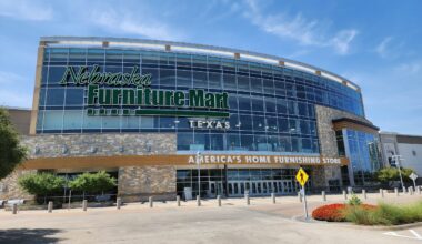 NFM, Shaw celebrate Dallas store grand reopening