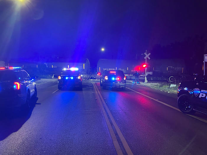 Pedestrian fatally struck by train in Houston’s Independence Heights area; several crossings blocked