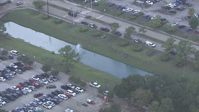 Body found in retention pond near Memorial Hermann Southeast Hospital