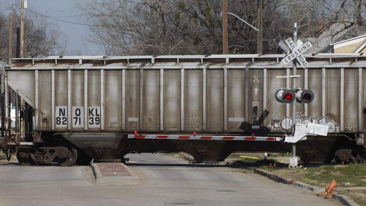 Help coming for congested rail crossing in Fort Worth