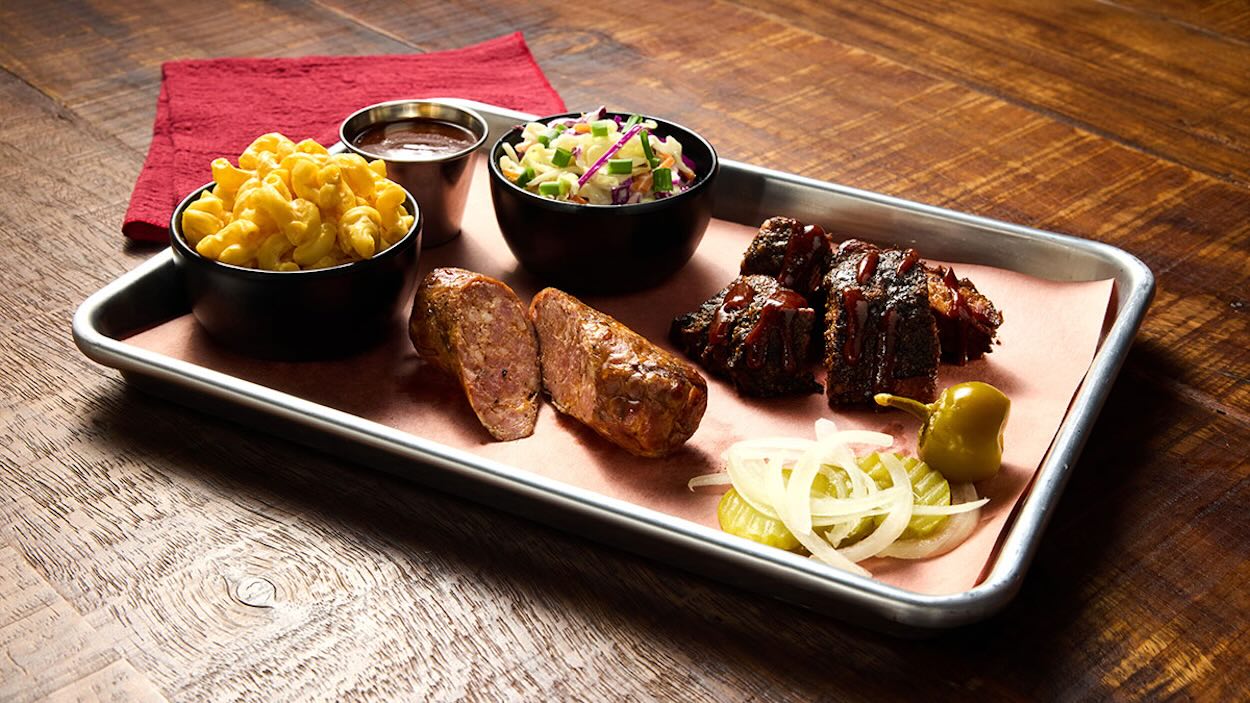 I’m Deliberately Routing Through Dallas Just To Try American Airlines’ New BBQ