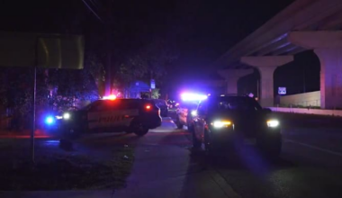 2 seriously injured after shooting outside Northeast Side apartment complex, SAPD says