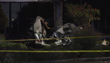 Driver killed in high-speed crash on Houston's South Loop feeder road