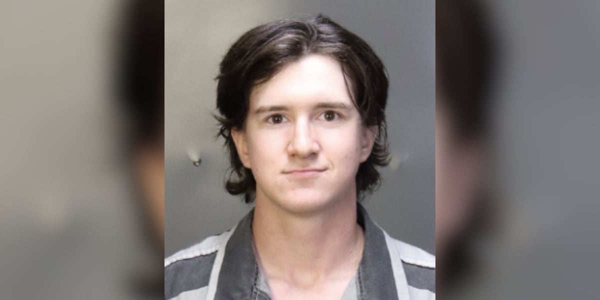 Man arrested after allegedly smashing police camera in Hewitt, Texas