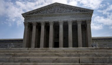 Texas families ask Supreme Court to hear appeal on TenCommandments law