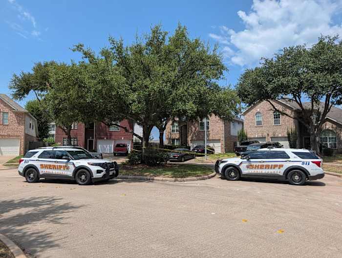 Father found stabbed to death at northwest Harris County home; son in custody