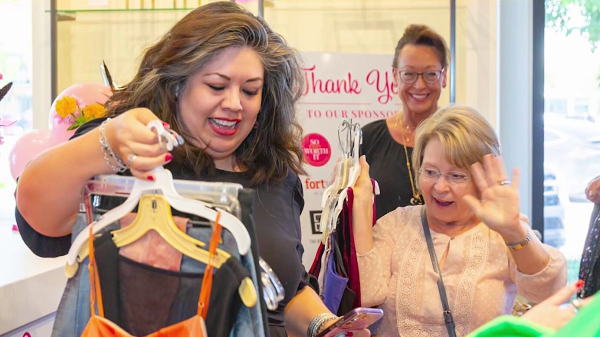 Fort Worth prom dress drive helps students find their fancy outfit for free – NBC 5 Dallas-Fort Worth