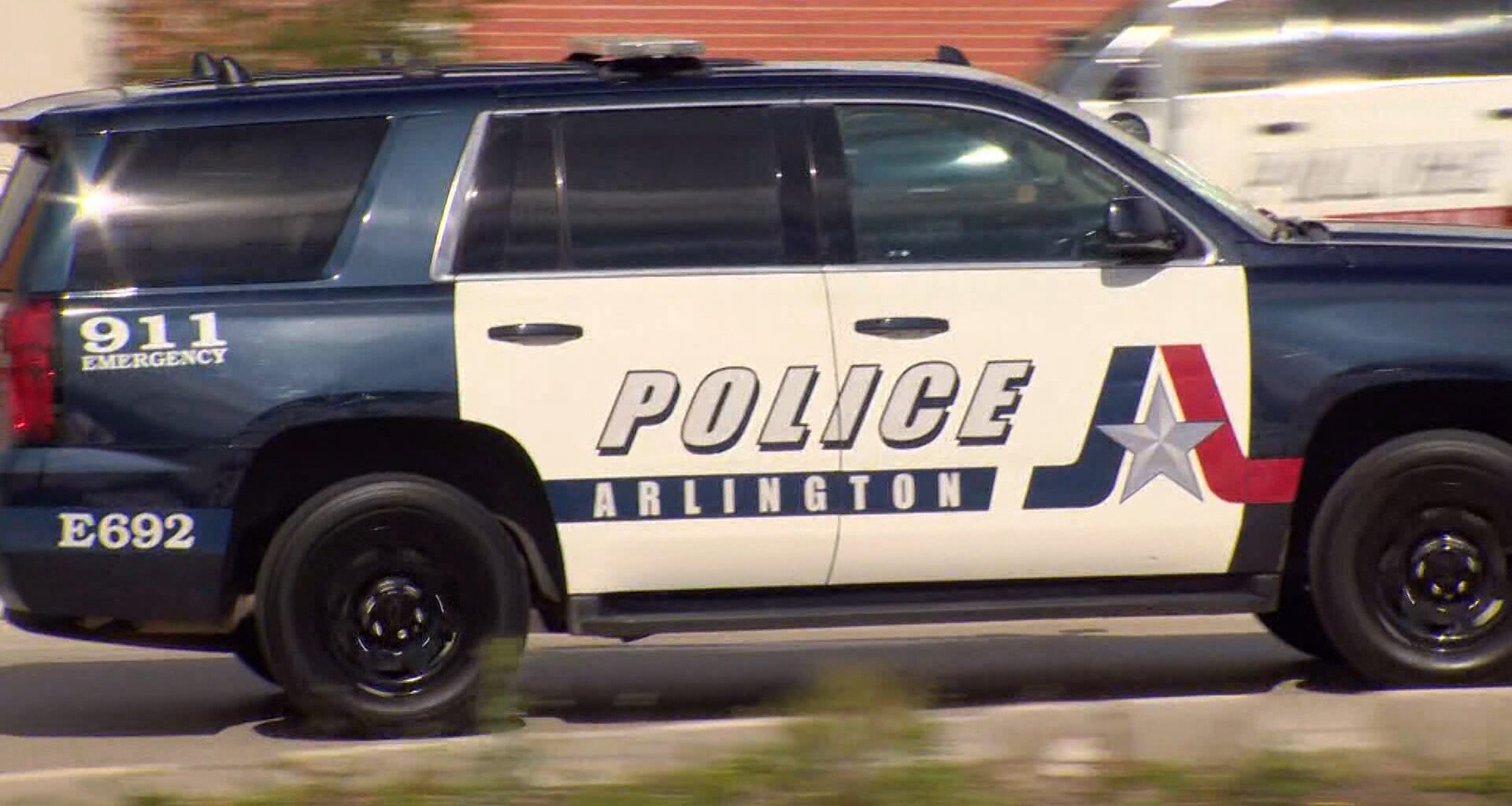 Arlington police officer, K9 injured in crash, officials say