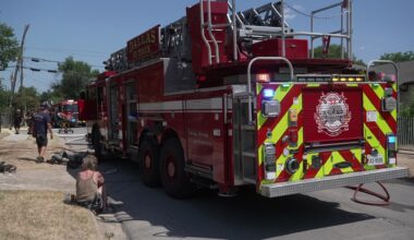Dallas house fire displaces 3 residents, officials say