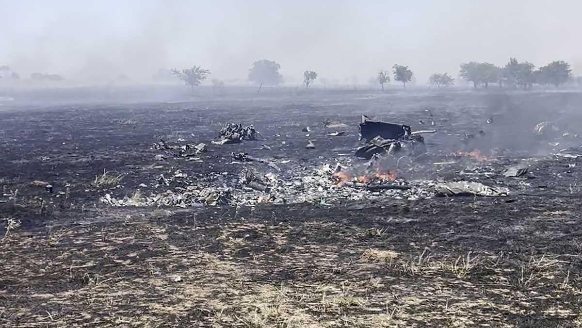 2 dead after helicopter from Fort Hood crashes in Texas