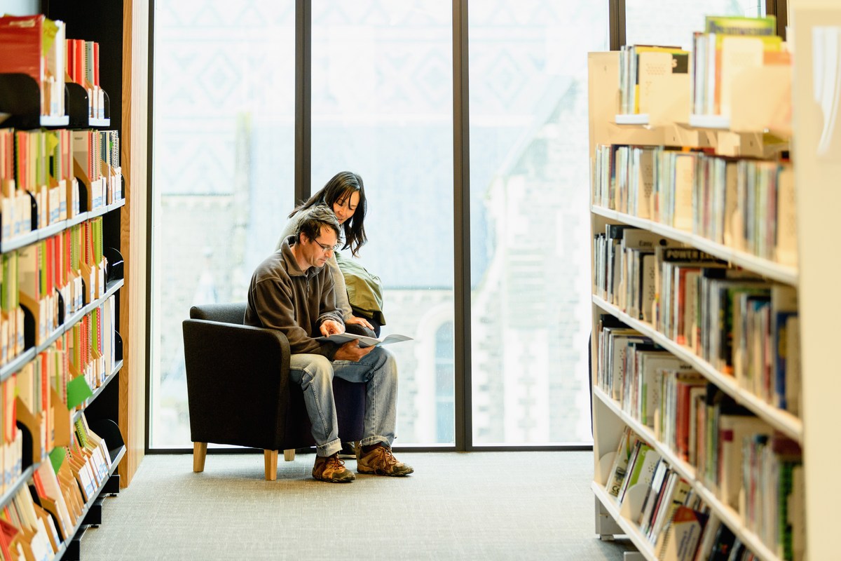 El Paso Silent Book Club Is Happy Hour For Introverts