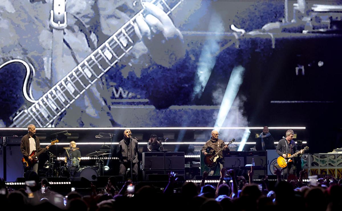 How Oasis Brothers Ended 15 Years Of Fighting