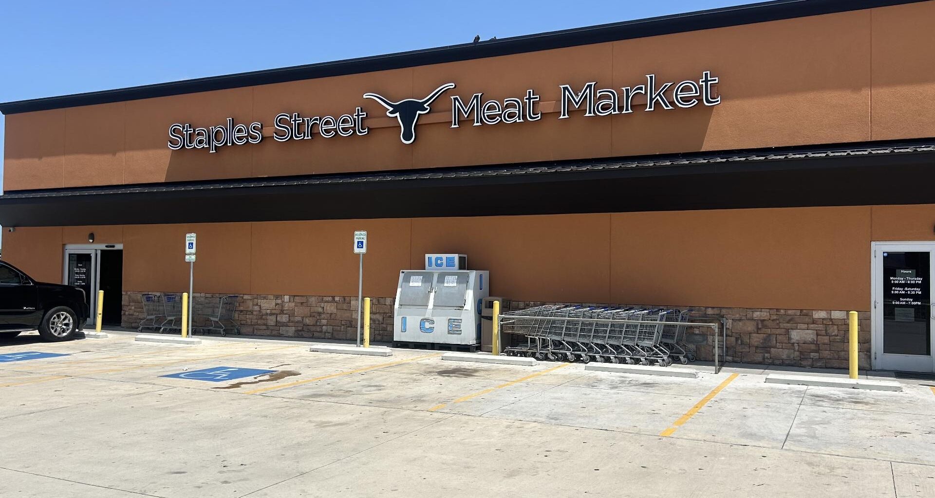 University of Texas accuses Corpus Christi meat market of using Longhorn logo without permission