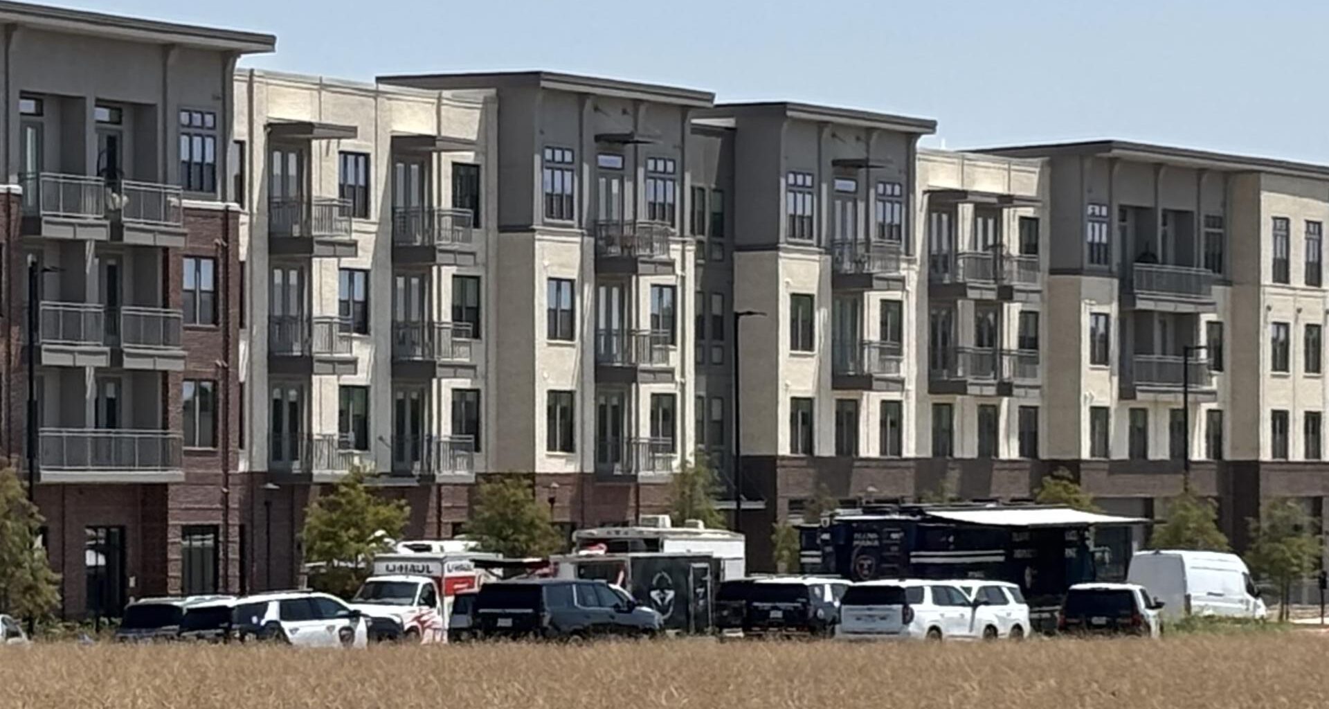 Barricaded man in Plano apartment safely taken into custody, police say