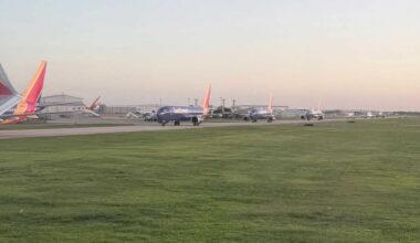 Bomb threat involving Southwest flight at Hobby Airport left passengers stuck on tarmac for hours