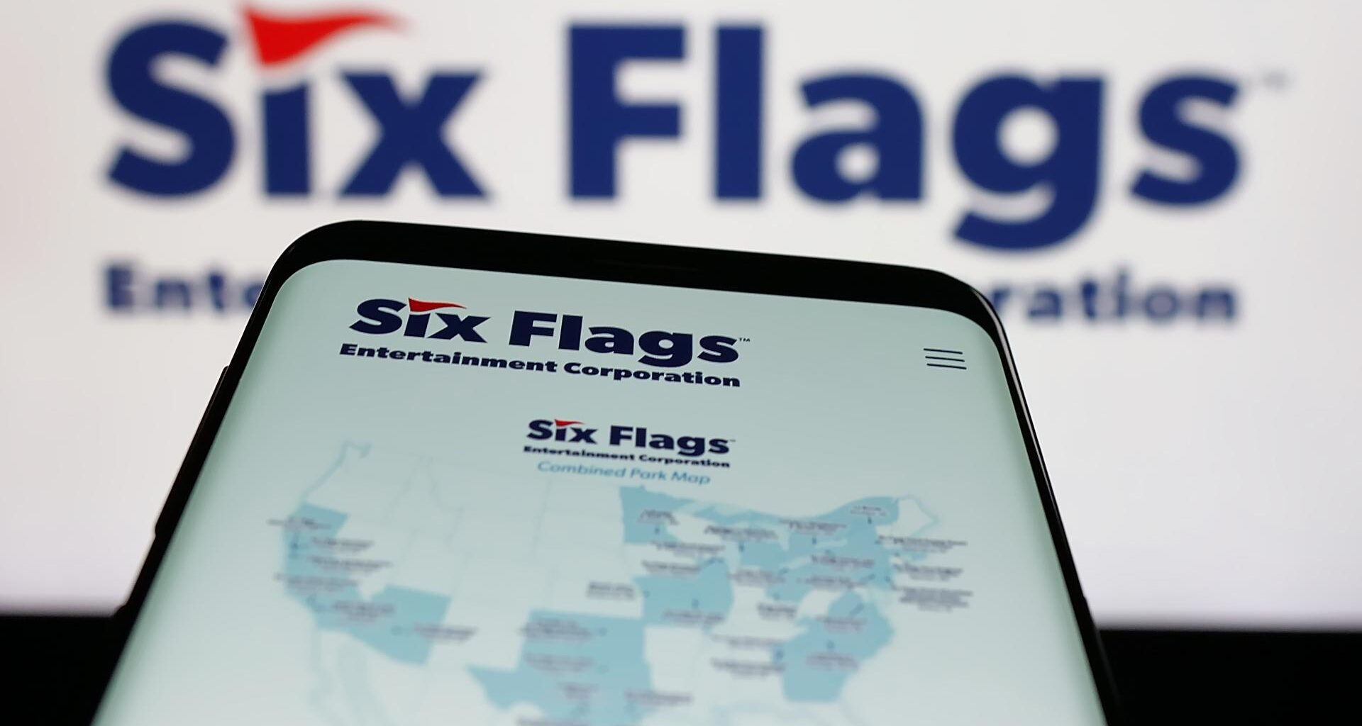 Six Flags to move corporate headquarters from North Carolina to Texas