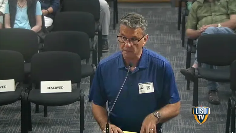Perry tells Lubbock ISD to clean up library shelves or new state regulation will come; district says it’s following the law