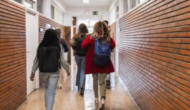 Dallas ISD enrollment dips; superintendent cites immigration policies