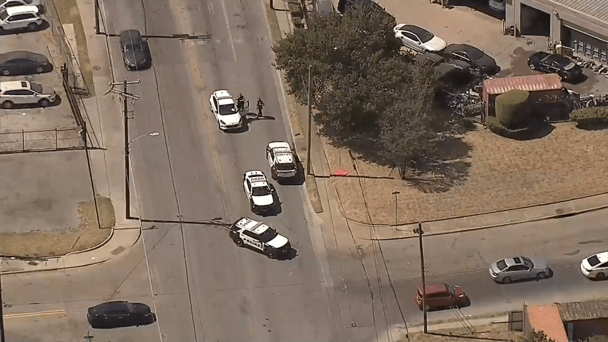 Dallas police officer stable after crash on Tuesday – NBC 5 Dallas-Fort Worth