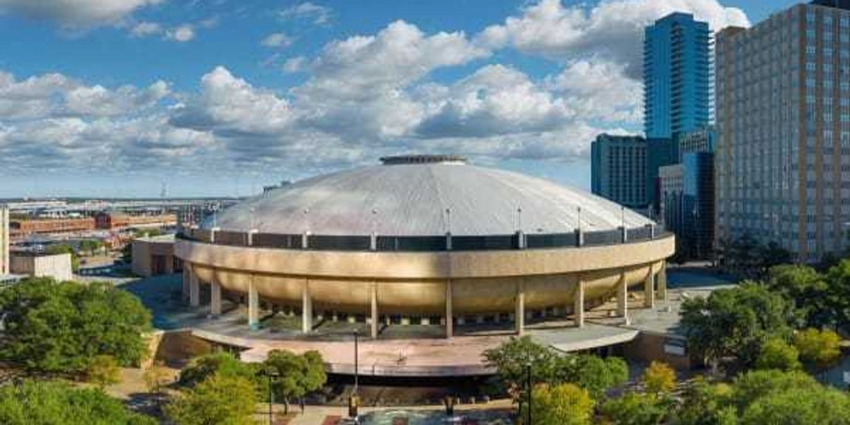 Fort Worth Convention Center hosts farewell bash for arena