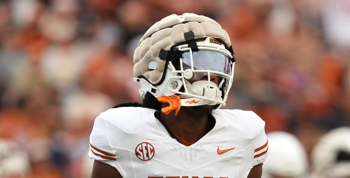 Longhorns Daily News: Two Texas freshmen were absent from early fall camp practices