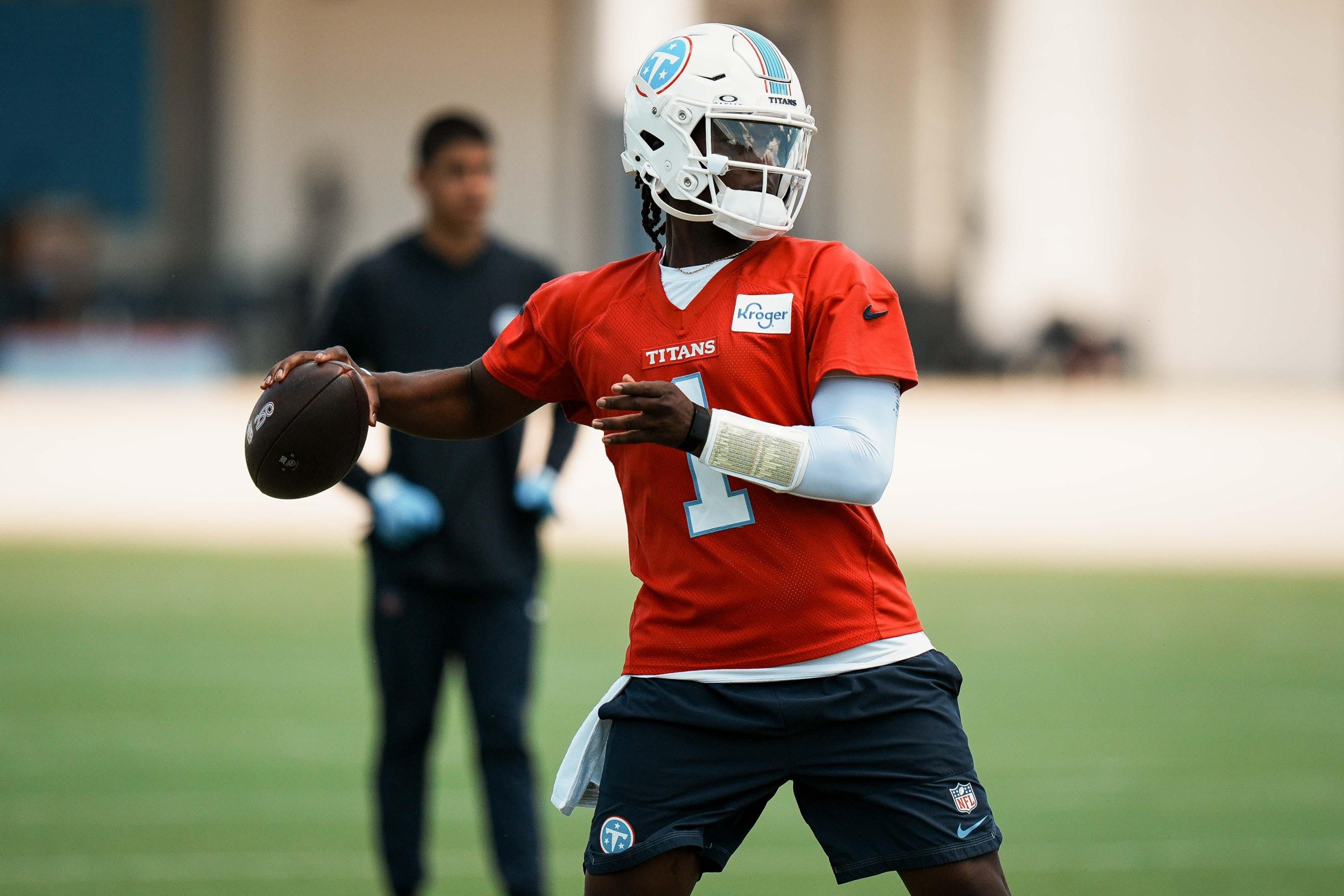 NASHVILLE, TENNESSEE - JUNE 17: Cam Ward #1 of the Tennessee Titans throws a pass during the second day of minicamp at Vanderbilt Health Football Center on June 17, 2026 in Nashville, Tennessee. (Photo by Camden Hall/Getty Images)