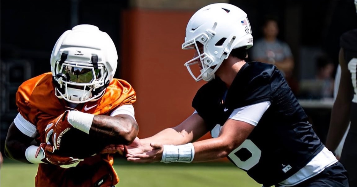 ut_spring_game_26-4337_sark