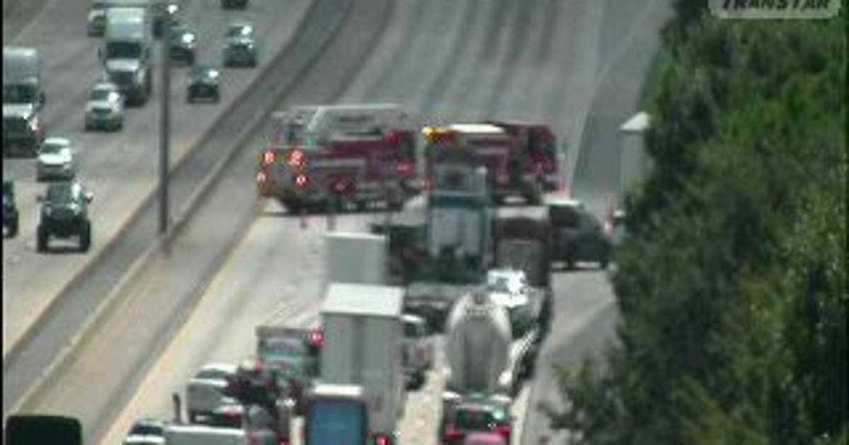 610 South Loop blocked off due to oil spill