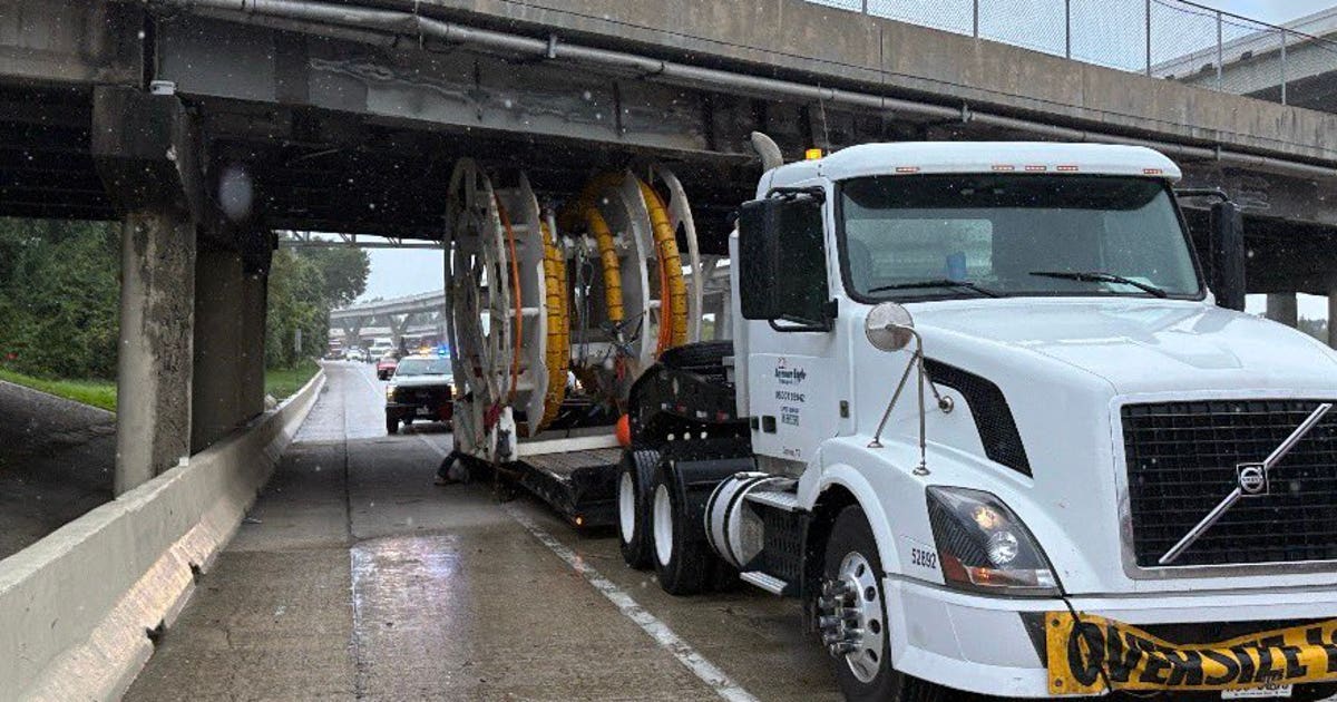 Another strike on Houston Avenue bridge shuts down Katy Freeway