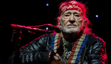 Willie Nelson blasts 'water thieving' data centers 'invading our land' in Texas