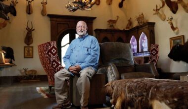 He led Plano, then went to prison. Nearly 30 years later, Trump has now pardoned him